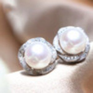 NEW PRODUCT EXQUISITE LUXURY FEMALE PEARL EAR